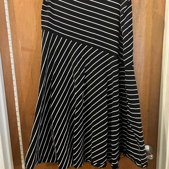 Size L - Chaps - Black/Dark Navy and White Striped Skirt - Picture 1 of 6